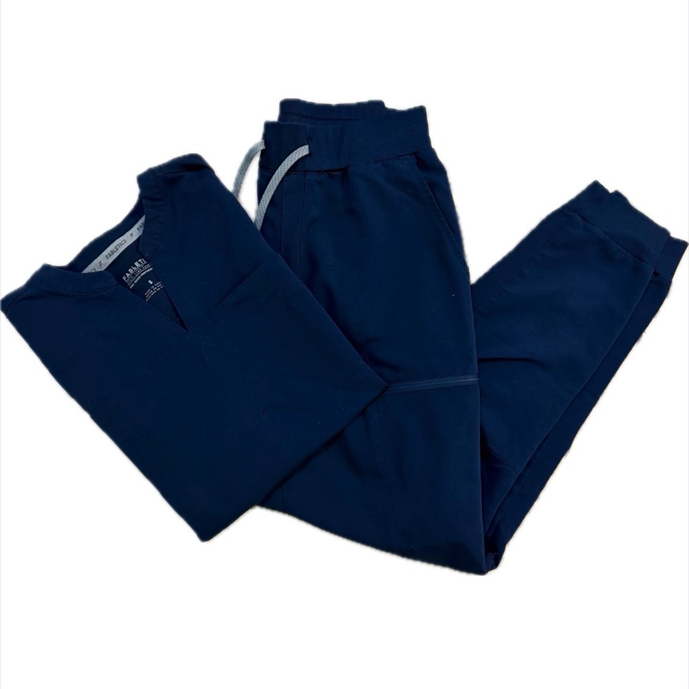 Fabletics Scrub Set